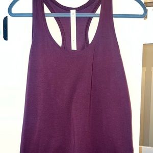 Women Lululemon tank size 4